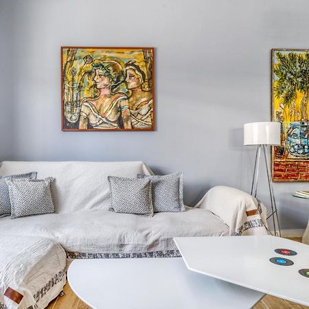 Spacious Flat With Courtyard And Private Parking! Athene Buitenkant foto