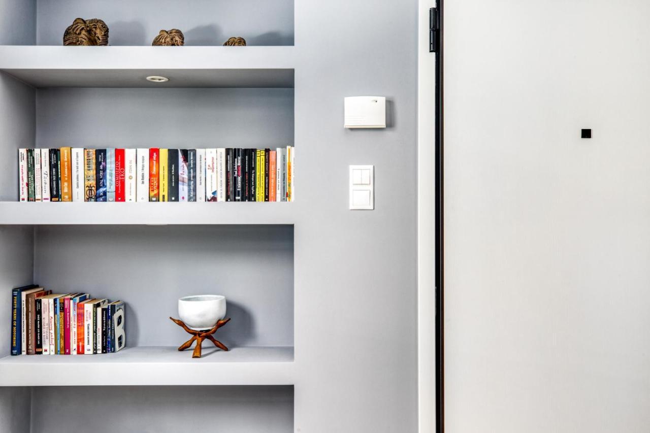 Spacious Flat With Courtyard And Private Parking! Athene Buitenkant foto