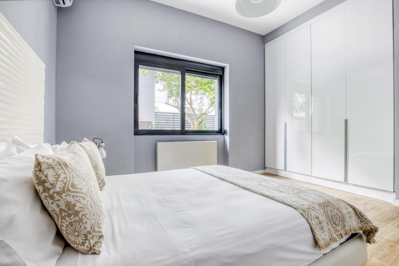 Spacious Flat With Courtyard And Private Parking! Athene Buitenkant foto