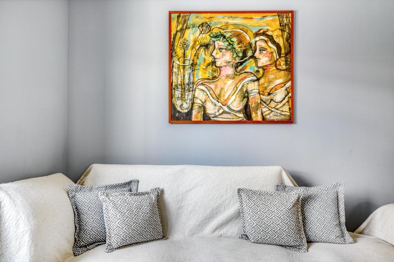 Spacious Flat With Courtyard And Private Parking! Athene Buitenkant foto