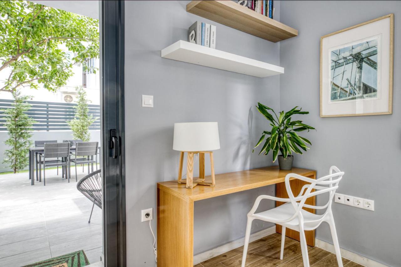 Spacious Flat With Courtyard And Private Parking! Athene Buitenkant foto